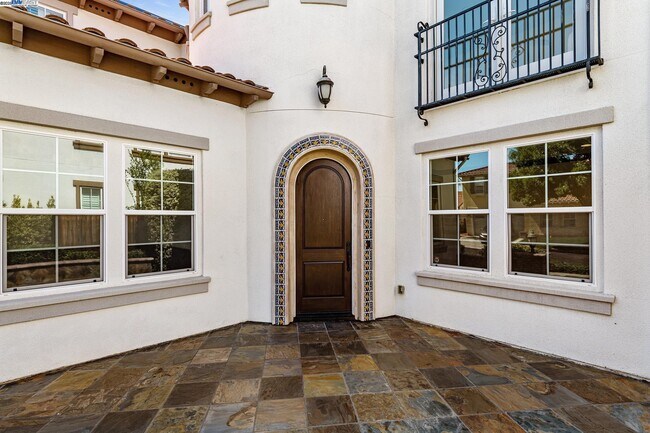 Building Photo - 2131 Chamomile Ct