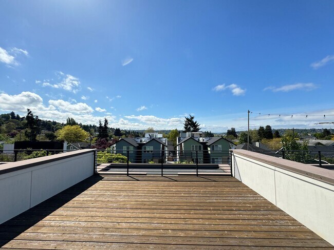 Foto del edificio - Modern townhome For Rent