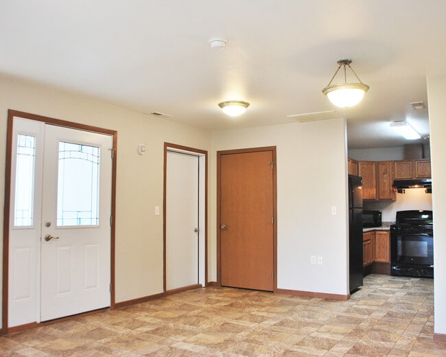 Building Photo - Eagle Ridge Townhomes