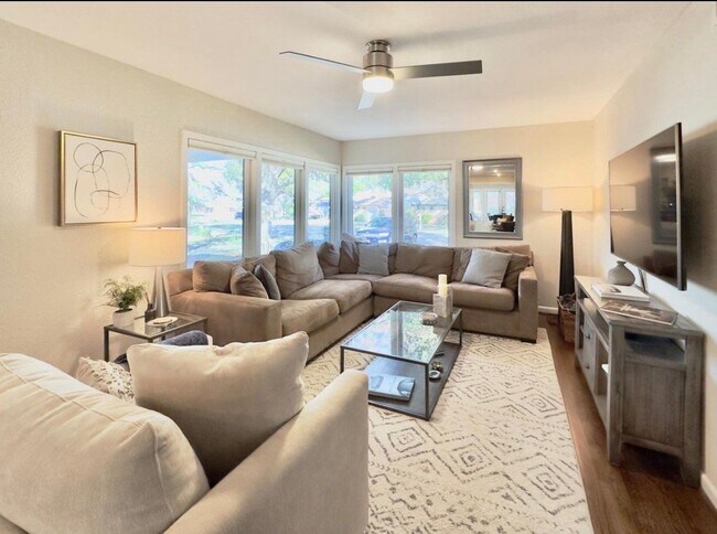 Foto del edificio - 7119 Dalewood Ln