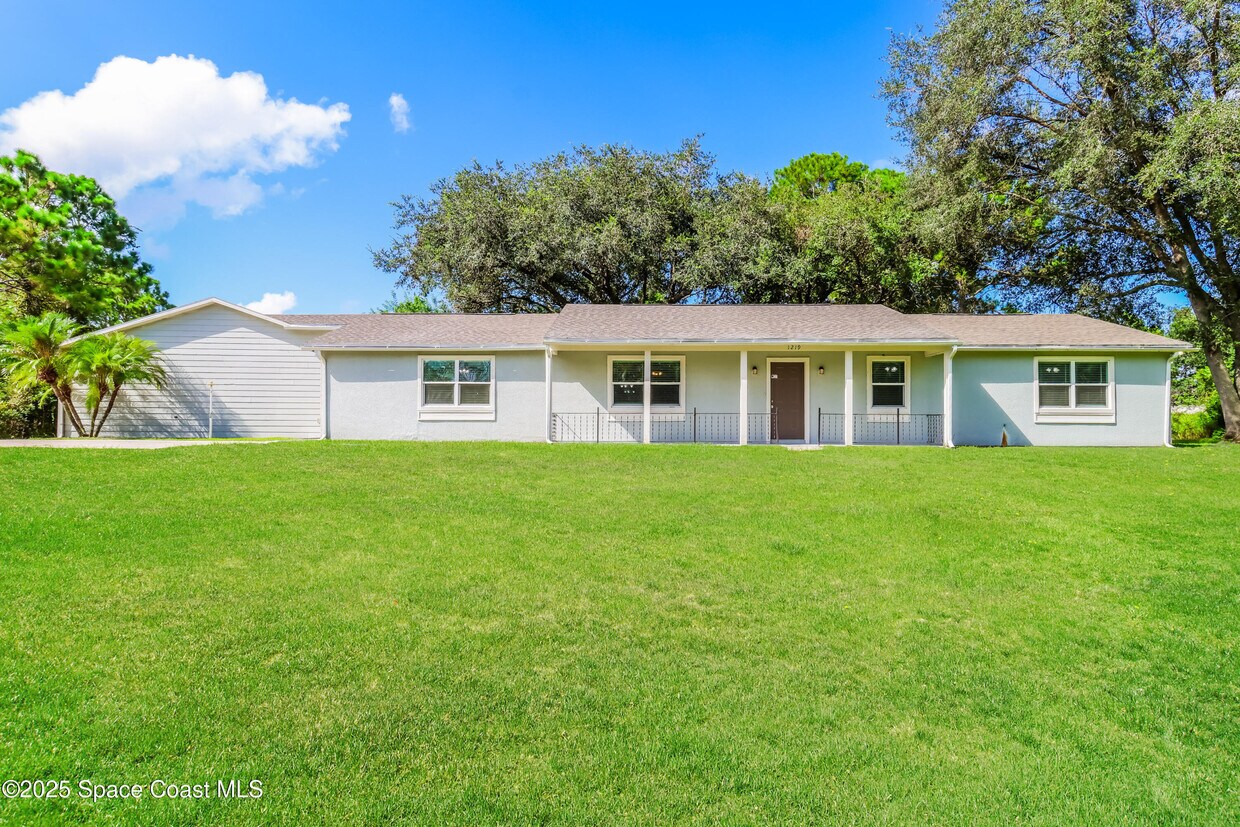 Foto principal - 1219 Scottish St SW
