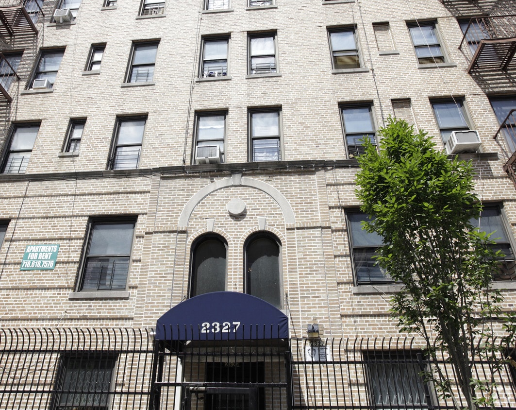 Building Photo - 2327 N Andrews Ave