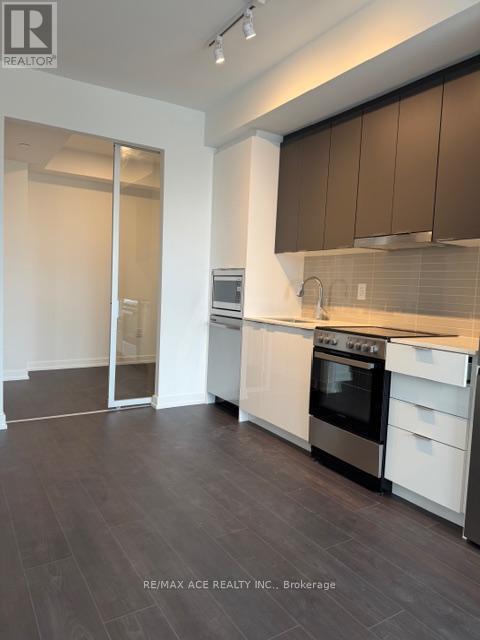 Photo du bâtiment - 9751 Markham Rd