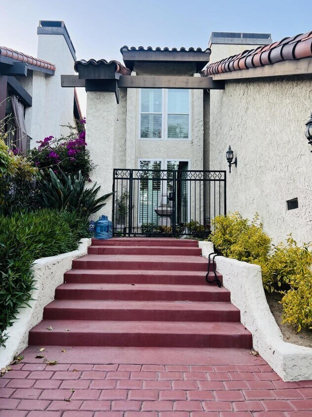 Foto principal - 659 W Terrylynn Pl