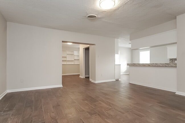 Building Photo - 2505 Texas Ave