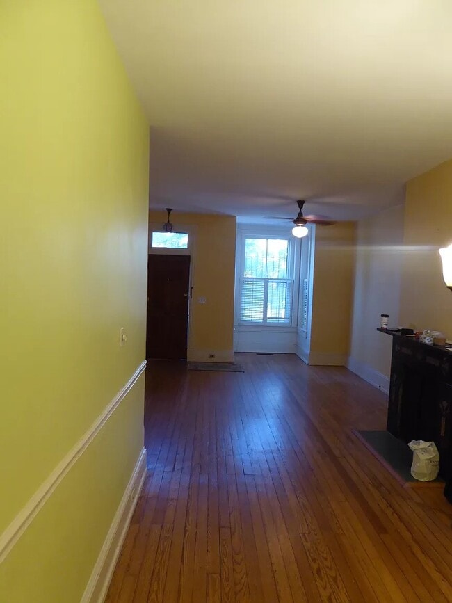 Foto del edificio - 1105 C St NE