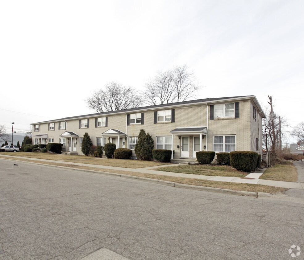 13521380 Dewey St, Plymouth, MI 48170 Apartments in Plymouth, MI
