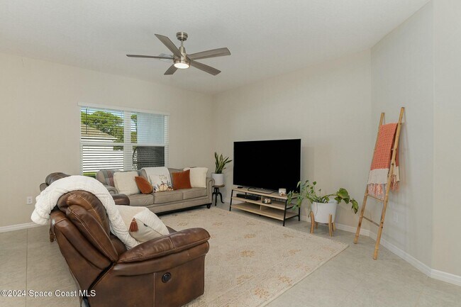 Foto del edificio - 4832 Shannock Ave