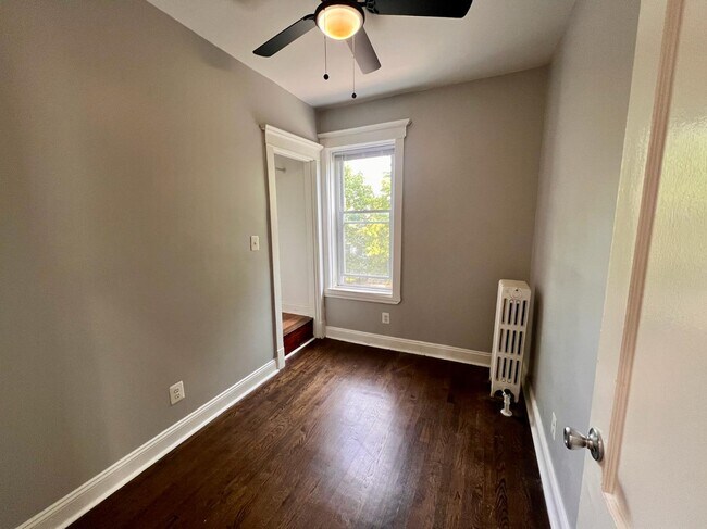 Photo - 3415 W Lyndale St Apartment