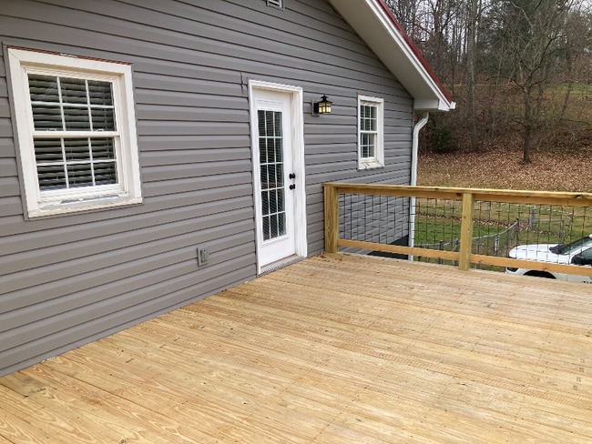 Foto del edificio - 222 Bank Dr