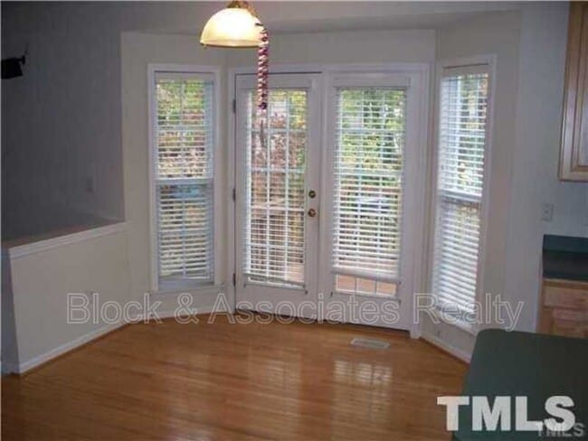 Building Photo - 108 Tecumseh Ct