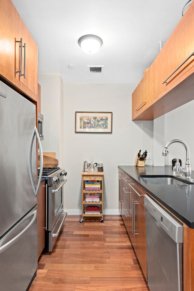 Building Photo - 240 51st Ave