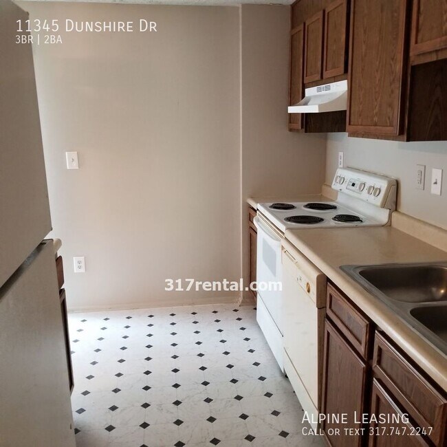 Building Photo - Far East Indy 3BR/1.5BA House w/Attached G...