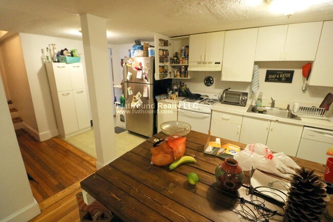 Building Photo - 55 Lanark Rd