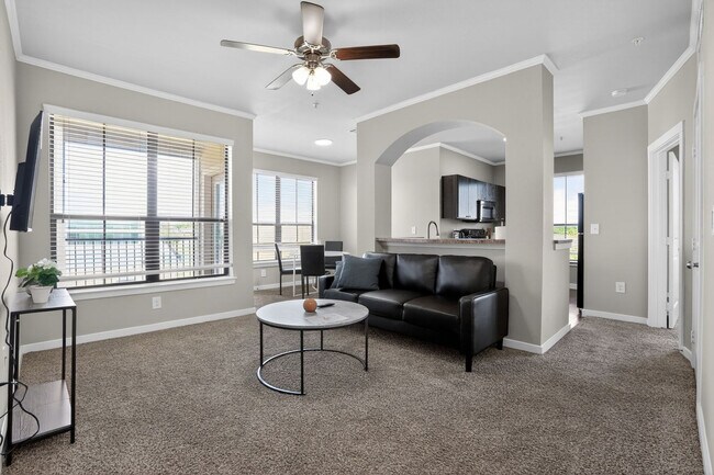 Foto del edificio - 1355 Ranch Pkwy