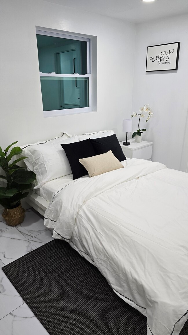 Building Photo - 19353 SW 103rd Ct