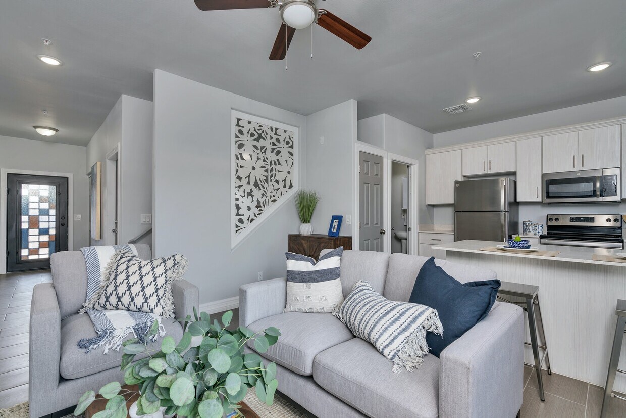 Primary Photo - 15350 North 29th Street, Unit 101