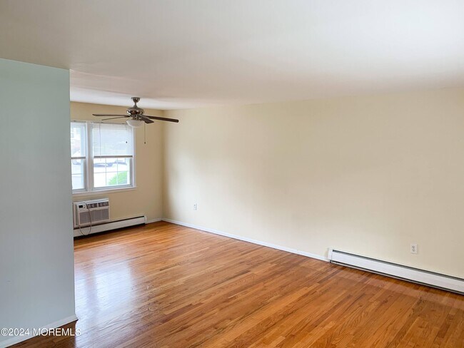 Foto del edificio - 364 Westwood Ave
