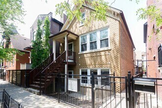 Building Photo - 2220 W Homer St