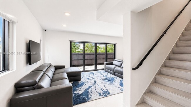 Foto del edificio - 229 NW 12th St