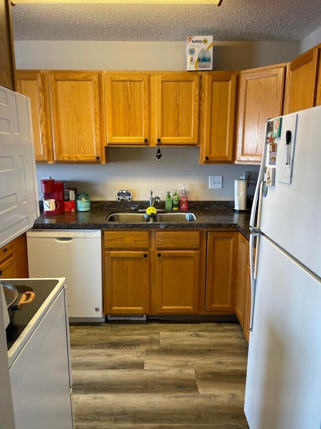 2719 33 1/2 Ave S, Fargo, ND 58104 House Rental in Fargo, ND