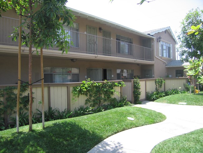 Building - Citrus Palms Apartments