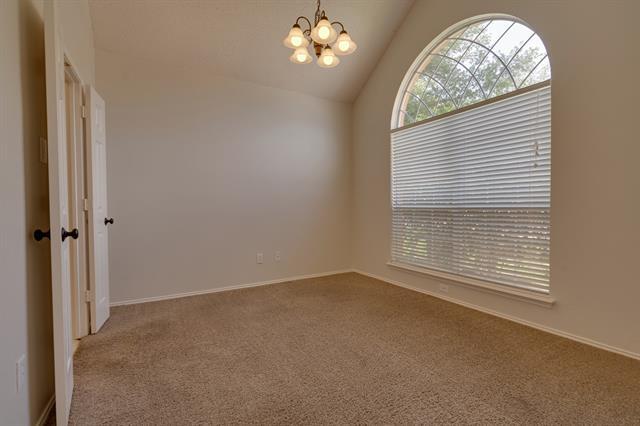 Building Photo - 2320 Suntree Ln