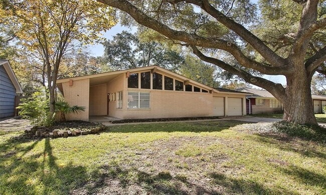 Building Photo - 4609 Kinglet St