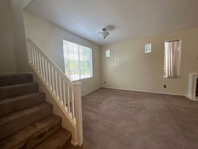 Foto del edificio - 3 bedroom/2.5 Bath Northbridge Home