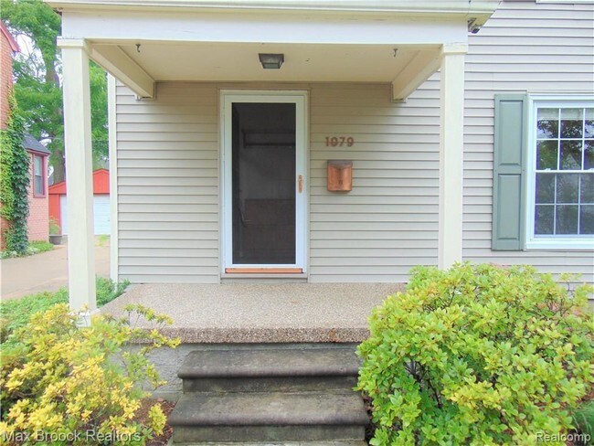 Foto del edificio - 1079 Larkmoor Blvd