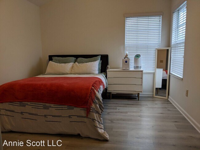 Foto del edificio - 3 br, 2.5 bath House - 10755 Bunker Hill Dr.