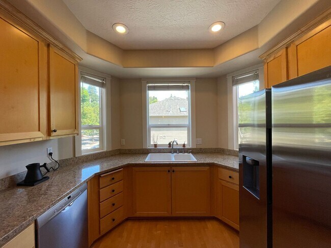 Foto del edificio - South Portland 2Bd/2.5Ba 3 Level Home ~ Wa...