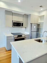 Building Photo - 1728 Wisconsin Ave NW