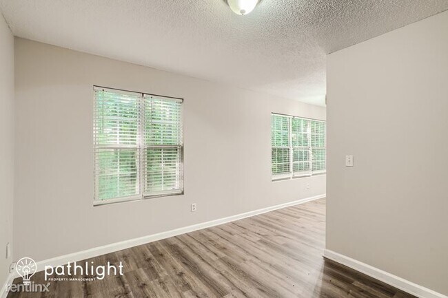 Foto del edificio - 4 br, 2.5 bath House - 210 Signet Ct UNIT