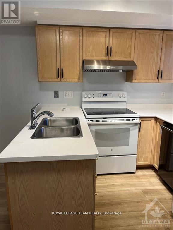 Building Photo - 41 ANDERSON St