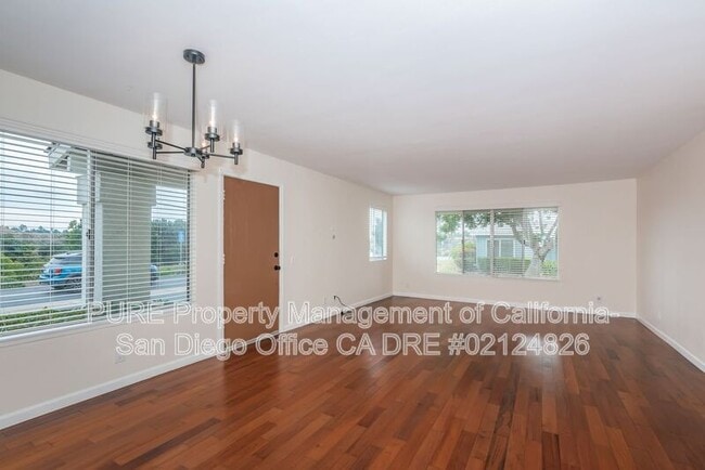 Building Photo - 3652 Bartlett Ave