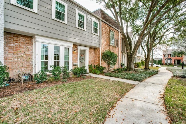 Foto del edificio - 14348 Misty Meadow Ln