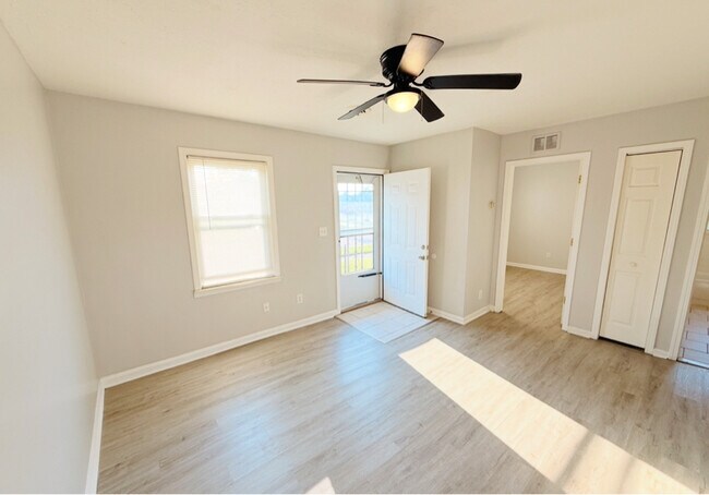 Foto del edificio - 23816 Kathleen Ave