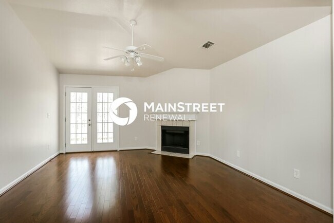 Foto del edificio - 3 Bedroom Pet-Friendly Home in COVINGTON, GA with Main Street Renewal
