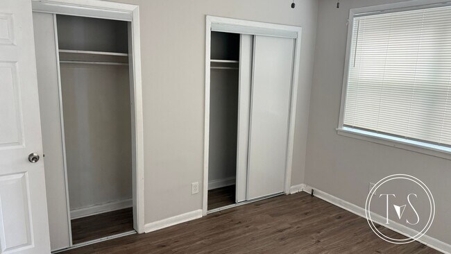 Building Photo - 918 Lynah St