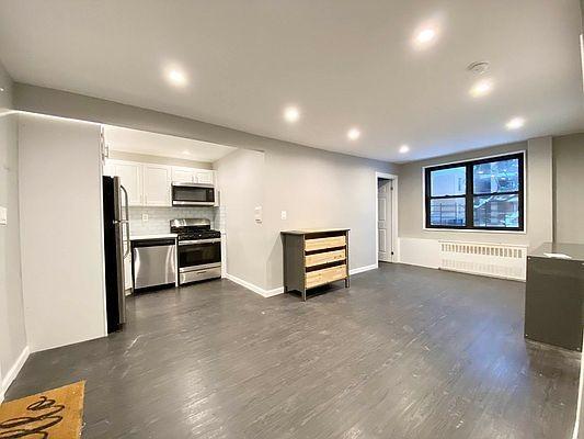 Foto principal - 2 bedroom in BRONX NY 10467