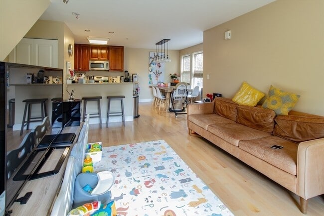 Foto del edificio - 316 Rindge Ave