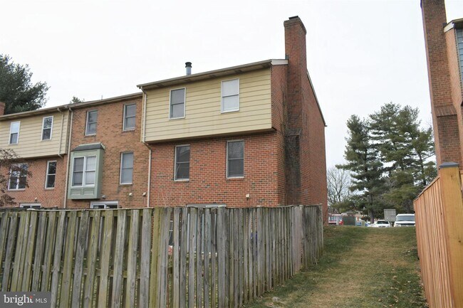 Building Photo - 108 Abbot Ct