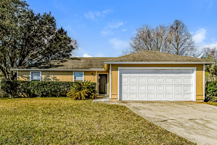 Primary Photo - Inviting 3-Bedroom Home