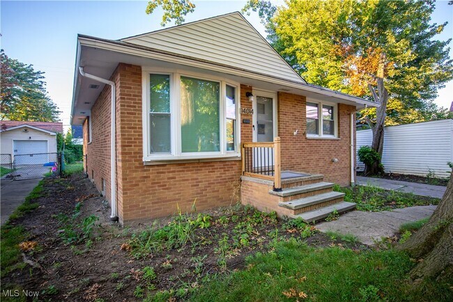 Building Photo - 14014 Emery Ave