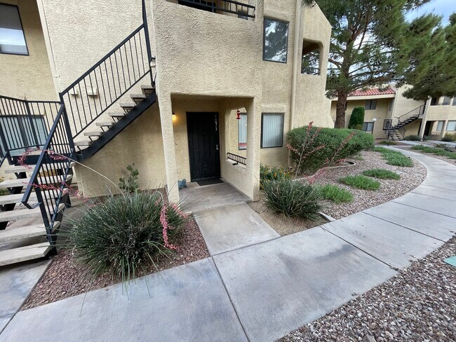 Foto del edificio - 601 Cabrillo Cir