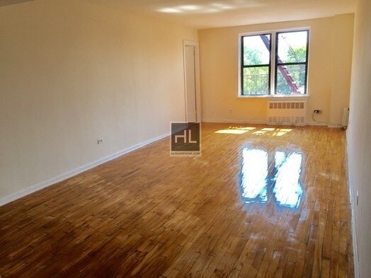 Foto del edificio - 8309 Brevoort St