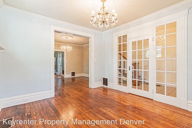 Foto del edificio - 3 br, 2 bath House - 2469 Lowell Blvd