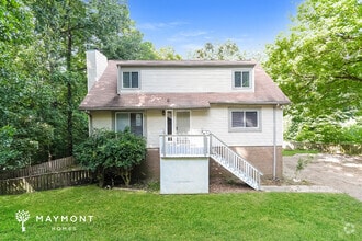 Building Photo - 2420 Burgundy Dr