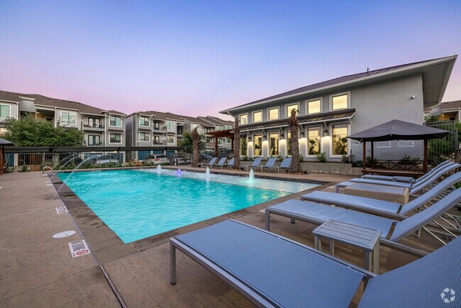 Apartments Near The Market At Slaughter Lane In Austin Tx Page 2 Apartments Com